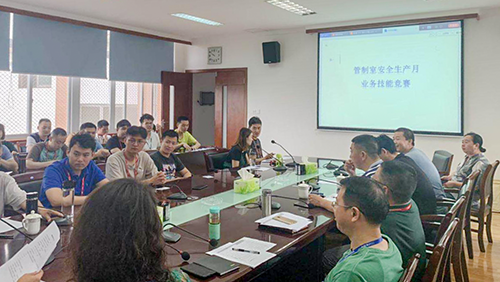 1560304975439268.png 飛院與本場聯(lián)合開展管制業(yè)務(wù)技能競賽.png