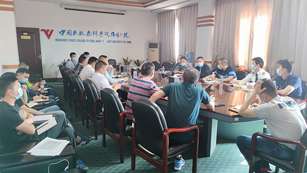 1647848690120734.jpeg 提前謀劃 周密部署 綿陽機(jī)場(chǎng)圓滿完成校飛保障1.jpeg